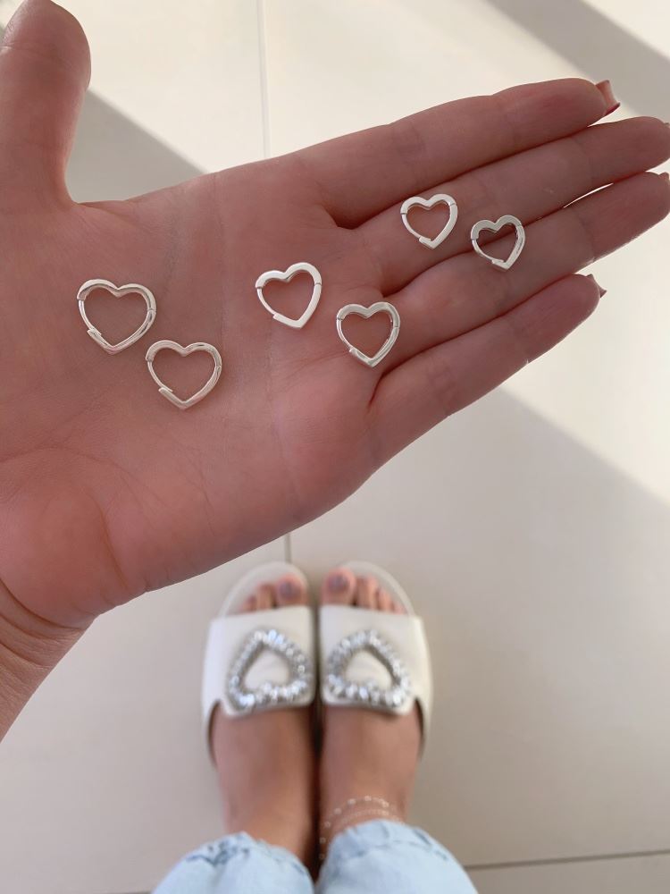 Kit com 3 argolinhas de coração! 