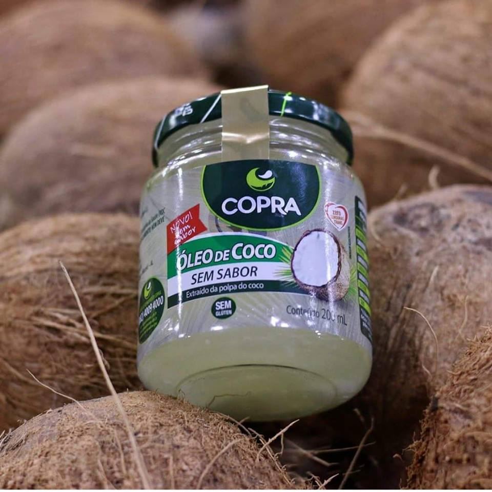 O Óleo de Coco Sem Sabor Copra é uma opção para cozinhar com sabor neutro e com uma excelente fonte de gordura do bem. É um óleo vegetal 100% puro, zero gordura trans, não hidrogenado, livre de glúten, conservantes e componentes artificiais. Experimente! #euusocopra #SegredosDaTerra