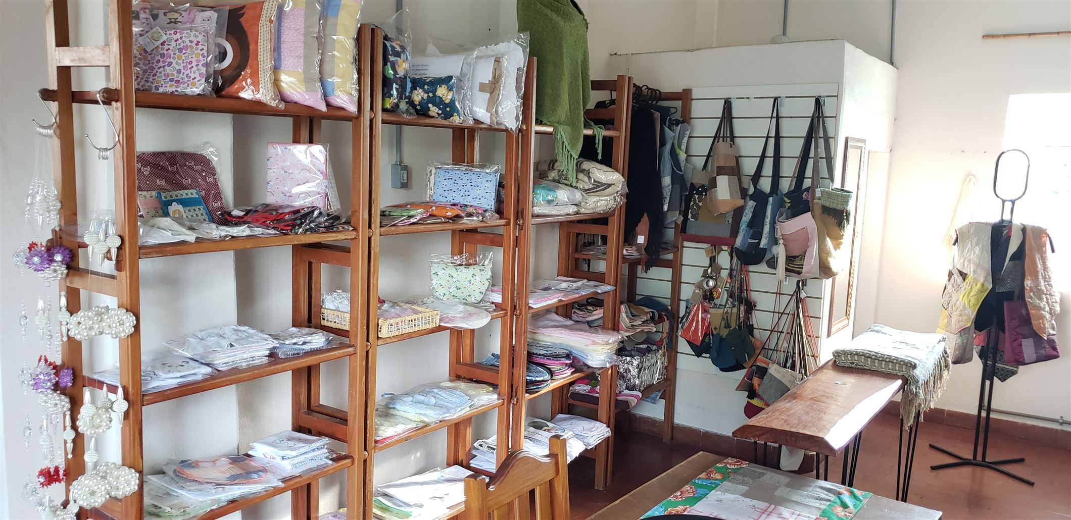 Associação dos Artesãos de Carmo do Rio Claro