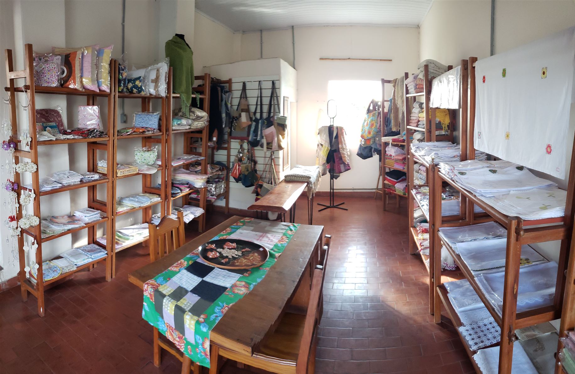 Associação dos Artesãos de Carmo do Rio Claro