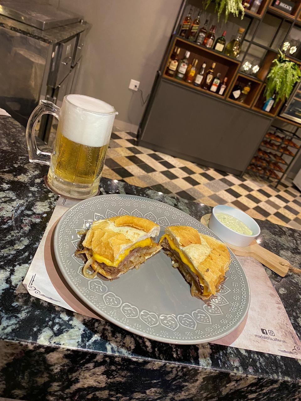 Madalena Choperia - Restaurante e Comida Japonesa