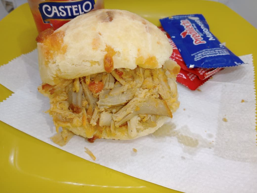 Pão de Queijo Recheado