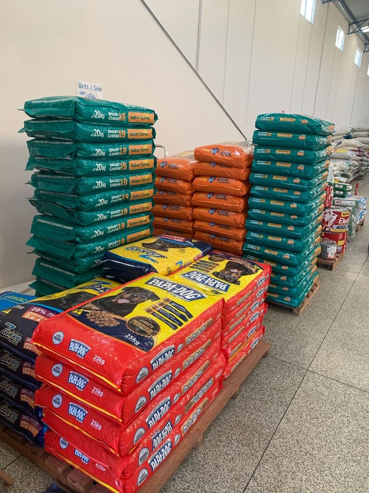 Aqui temos varias opções de rações para o seu pet!
Papa-Dog ,Zorro ,Smart  Canine ,New Pet  ,Magnus ,Capitão Dog ,Papa-dog gourmet filhotes ,Papa-Cats ,Zorro cat e Gatan! 