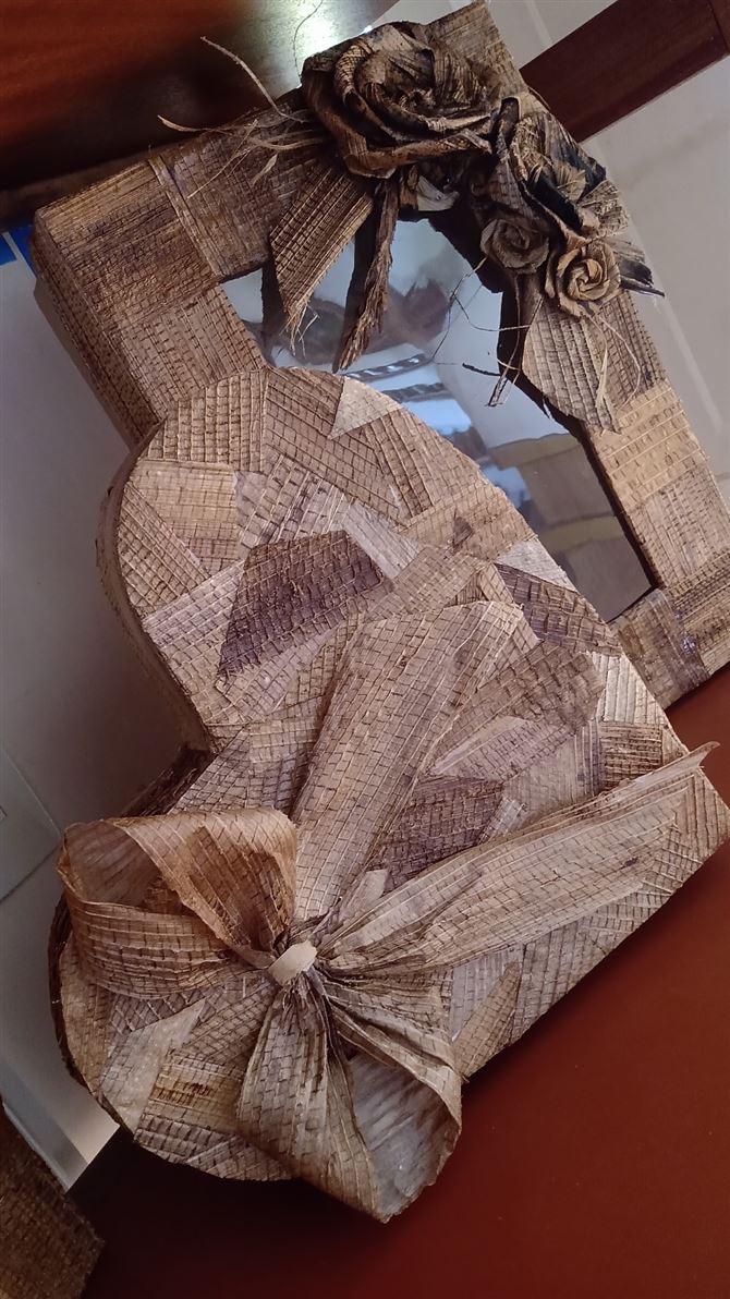 Caixas para presente confeccionadas na folha de bananeira!