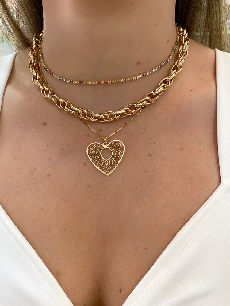 Temos várias opções de mix de colares e brincos! 