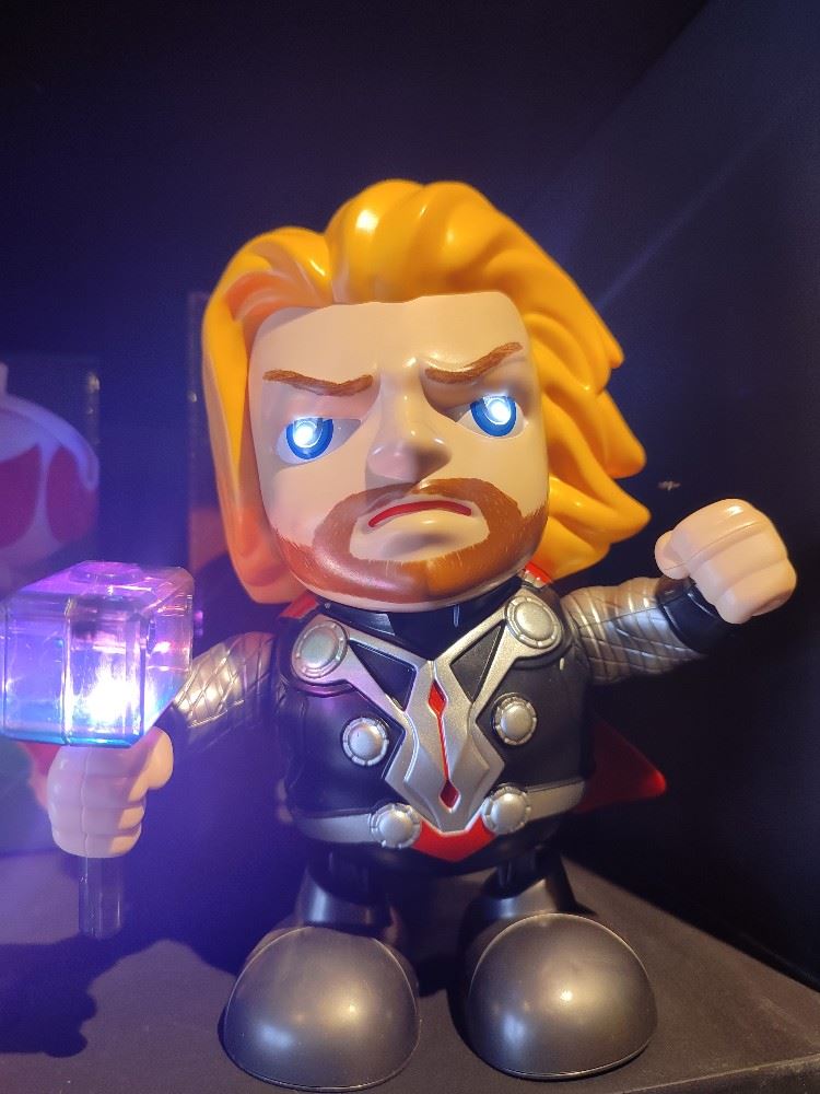 Robô Thor Vingadores
(Dança e canta)
R$80,00