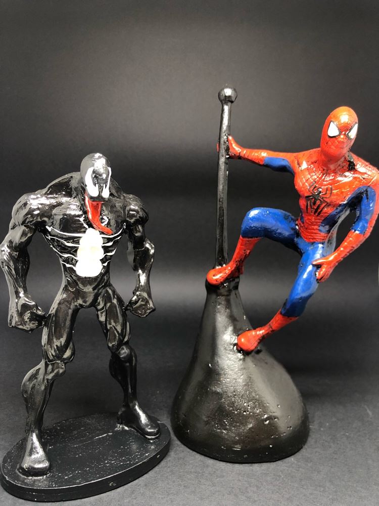 Venon e Homem-Aranha - Action Figure - Feito em resina e pintado à mão 