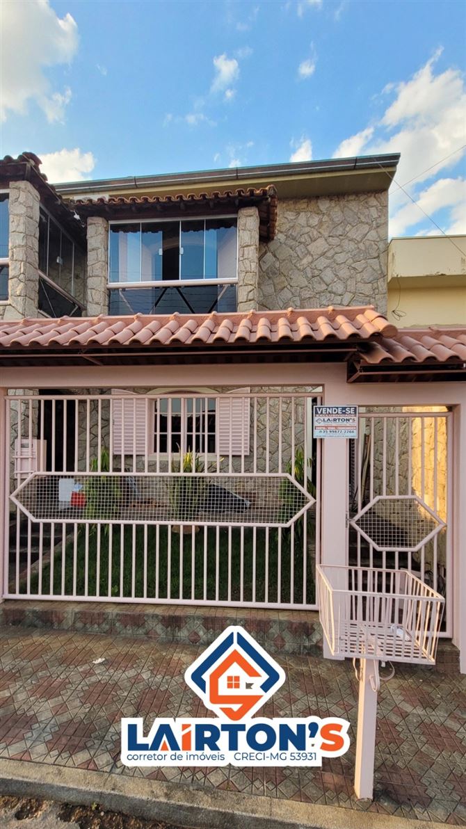 LAIRTON'S CORRETOR DE IMOVEIS CRECÍ-MG F.53931 CONTATE-NOS 35 99872 2266. 

Você quer vender ou adquirir seu imóvel, URBANO-COMERCIAL-RURAL, Nós temos a solução!!!

☆☆☆ IMÓVEL DE ALTO PADRÃO ☆☆☆

☆☆☆ VALOR $ 1.1 MILHÕES ☆☆☆

☆☆☆ EXCLUSIVIDADE ☆☆☆

CASA A VENDA BAIRRO HONDURAS MEGA OPORTUNIDADE P/ VOCÊ ADQUIRIR O IMÓVEL DE SEUS SONHOS!

LOCAL DE MEGA VALORIZAÇÃO.

☆ Terreno 310 M²
☆Área Construída 290 M²
☆ 2 Portões Eletrônicos C/ 2 Portões Social 
☆ Garagem P/ 2 Carros 
☆ Dispensa Ao Lado Da Garagens 
☆ Sala De Estar Maguinifica 
☆ Entrada Independente 
☆ Sacadas Exuberantes C/ Vitros De Proteção 
☆ Churrasqueira Na Sacada Fantástica 
☆ A Vista Das Sacadas Simplesmente Linda E Exuberantes 
☆ Sala De Estar Maguinifica 
☆ 3 Dormitórios Sendo 1Suite,C/ Banheira Dupla De Hidromassagem  C/ Vista Panorâmica De Dentro Dormitório
☆ Todos Dormitórios C/ Moveis Planejados 
☆ Banheiro Social Lindo 
☆ Copa E Cozinha Conjugada Estilo Americano C/Moveis Planejados. 
☆ Escritório Comercial 
☆ Piso De Granito 
☆ Piso C/ Taboas De Óleo Bálsamo,Madeira De Lei 
☆ Portas E Portas Óleo Bálsamo 
 
☆☆☆ EDICULA ☆☆☆
☆ Dormitório C/ Suíte 
☆ Cozinha Ampla C/ Moveis Planejados 
☆ Lavanderia Ampla Coberta 
☆ Energia Solar 
☆ Aquecedor Solar 

O IMÓVEL DE SEU SONHO COM PREÇO QUE CABE NO SEU BOLSO!!!