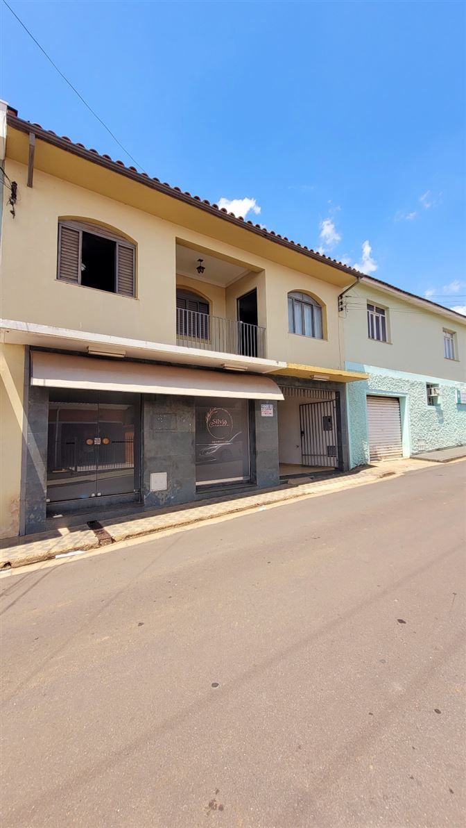 Lairton's Corretor De Imóveis Creci-mg f.53931, CONTATE-NOS 35 99872 2266. 

Você quer vender ou adquirir seu imóvel, URBANO-COMERCIAL-RURAL, Nós temos a solução!!!