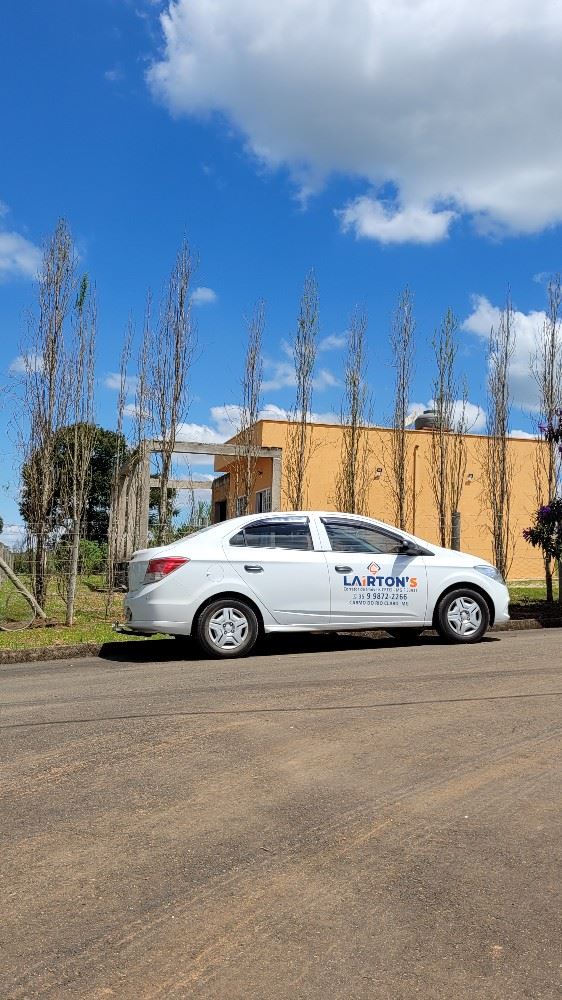 LAIRTON'S CORRETOR DE IMOVEIS CRECÍ-MG F.53931 CONTATE-NOS 35 99872 2266. 

VOCÊ QUER VENDER OU ADQUIRIR SEU IMÓVEL,URBANO-COMERCIAL-RURAL, NÓS TEMOS A SOLUÇÃO!!!