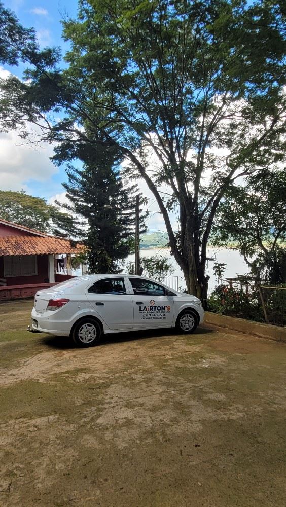 🌟 Laírton's Corretor de Imóveis - Excelência em Negócios Imobiliários! 🌟

📜 CRECI MG F53931
Especialista em:
✔️ Compra, venda e financiamento de imóveis.
✔️ Imóveis urbanos, comerciais e rurais.

🔑 Você quer vender ou adquirir o imóvel dos seus sonhos?
Nós temos a solução perfeita para você!

🏠 Por que escolher o Lairton's Corretor de Imóveis?
✅ Atendimento personalizado e transparente.
✅ Experiência no mercado imobiliário.

O corretor de imóveis sempre vê mais porque vê com CORAÇÃO. 
✅ Comprometido em realizar os seus sonhos com total segurança.

📞 Entre em contato agora mesmo!Contate-nos 35 99872 2266 
Transforme o seu sonho em realidade com quem entende do assunto.

Lairton's Corretor de Imóveis
Seu futuro começa aqui!