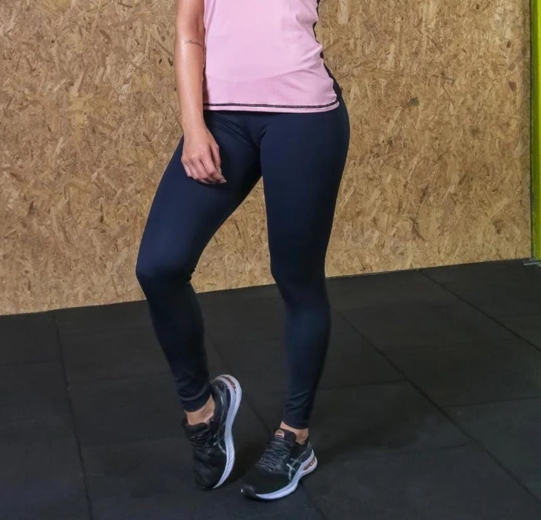 Legging preta e super confortável, com durabilidade.. altos benefícios c. UV 50+