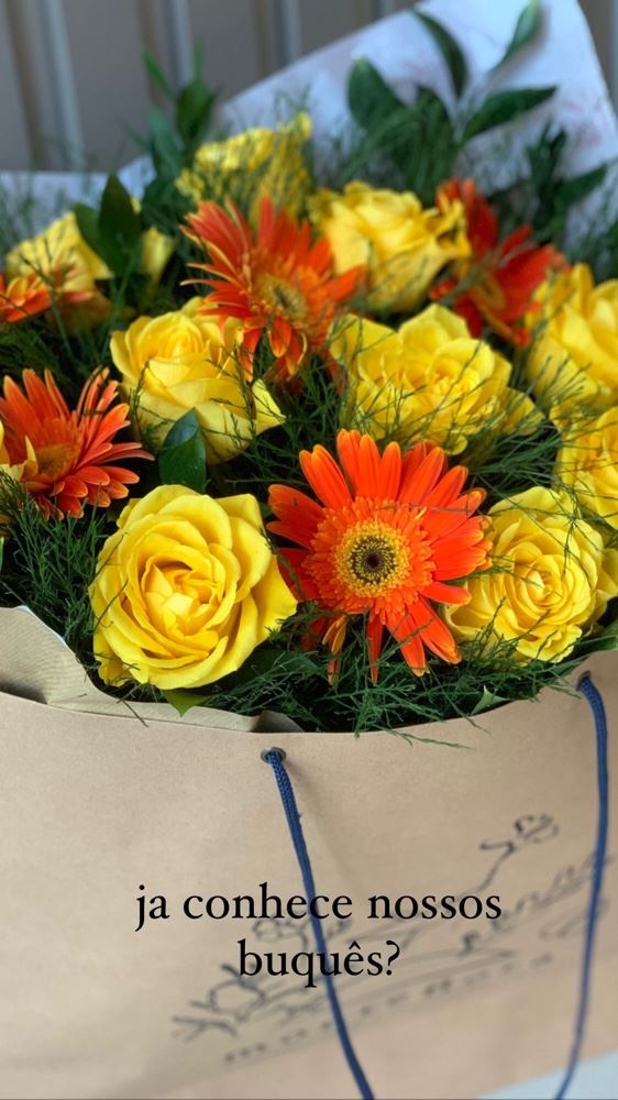 Buquê de rosas amarelas e gerberas 🌼