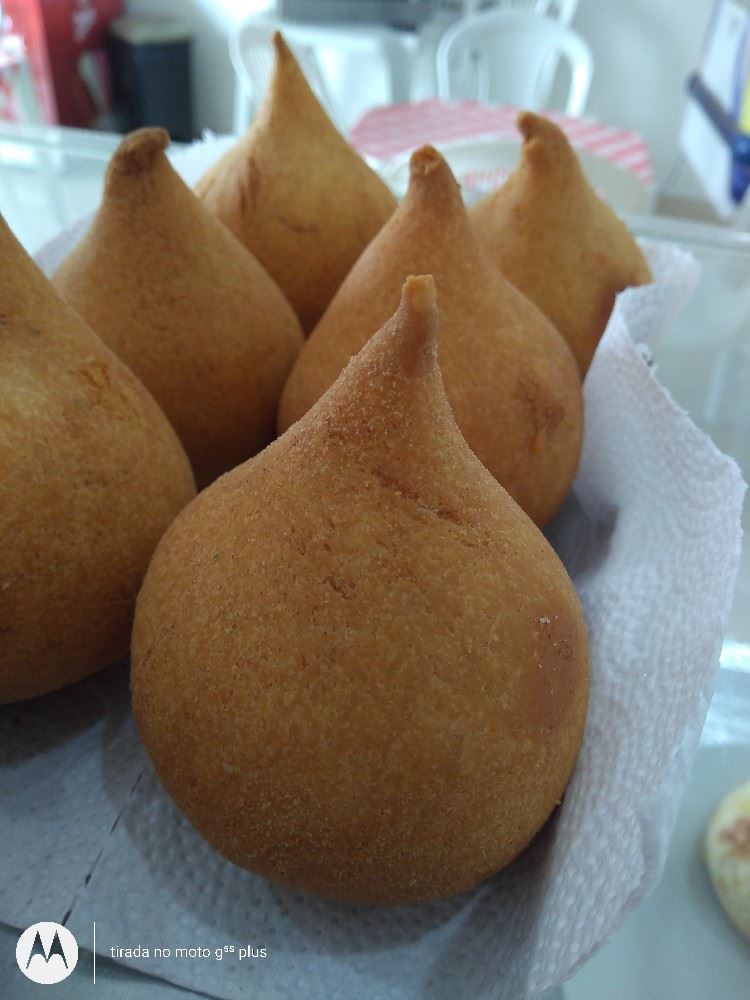 Uma coxinha 🍗 já é bom, imagina 6....sabor irresistível  😋😋😋