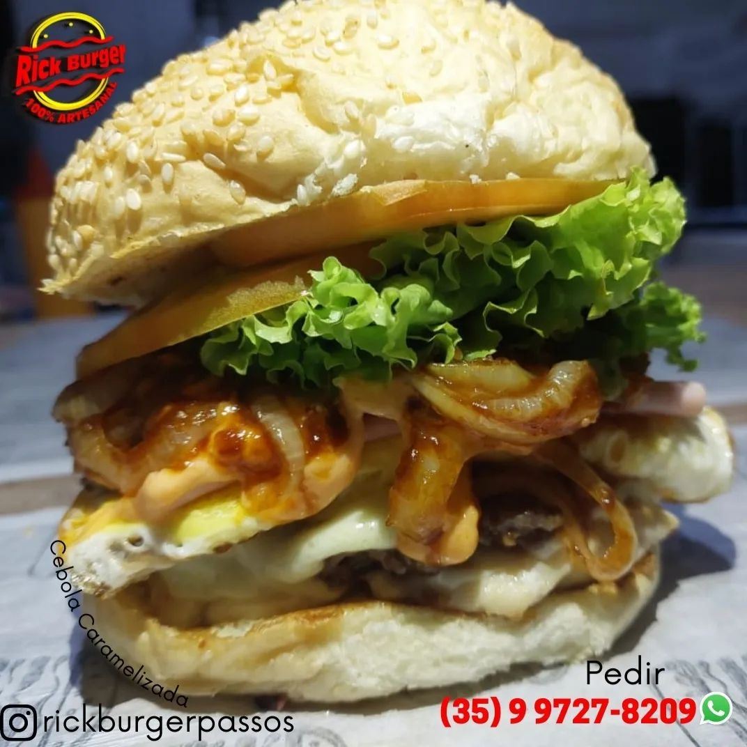 O melhor lanche artesanal com o menor preço da cidade, esse da foto é o X Tudo ... pão de hambúrguer fresquinho e bem macio, hambúrguer artesanal de 150g, cebola caramelisada (opcional), mussarela, ovo, presunto, Bacon bem fritinho, creme de cheddar artesanal, alface e tomate. Não é foto ilustrativa é REALIDADE