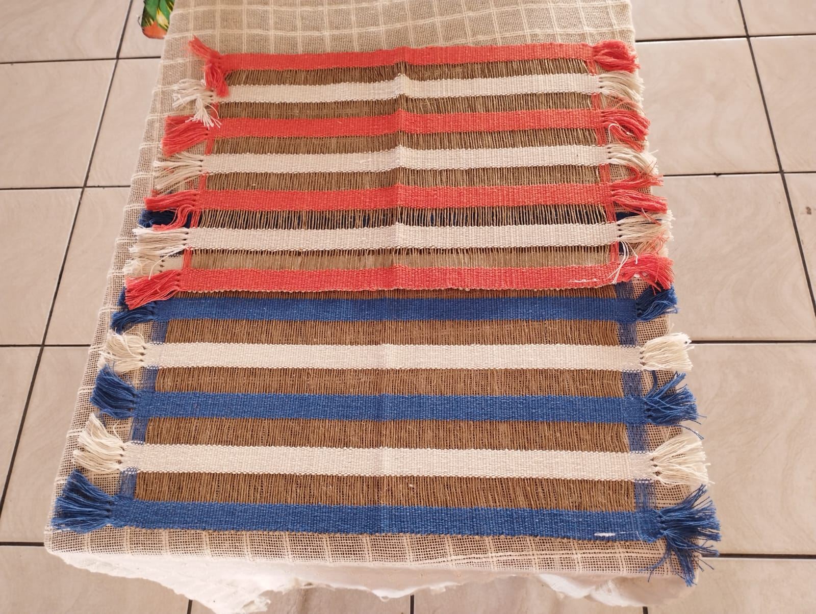 Tecelagem Arco Íris - Caminho de Mesa Americano