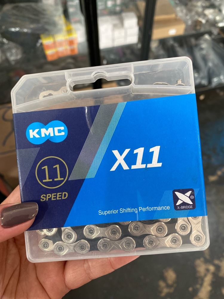 Corrente 11 velocidades KMC