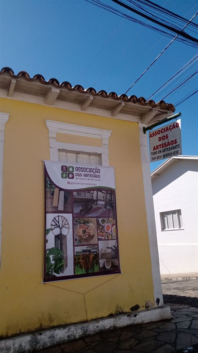 Venham nos visitar! Temos muitos produtos artesanais lindos para presentear e enfeitar sua casa!