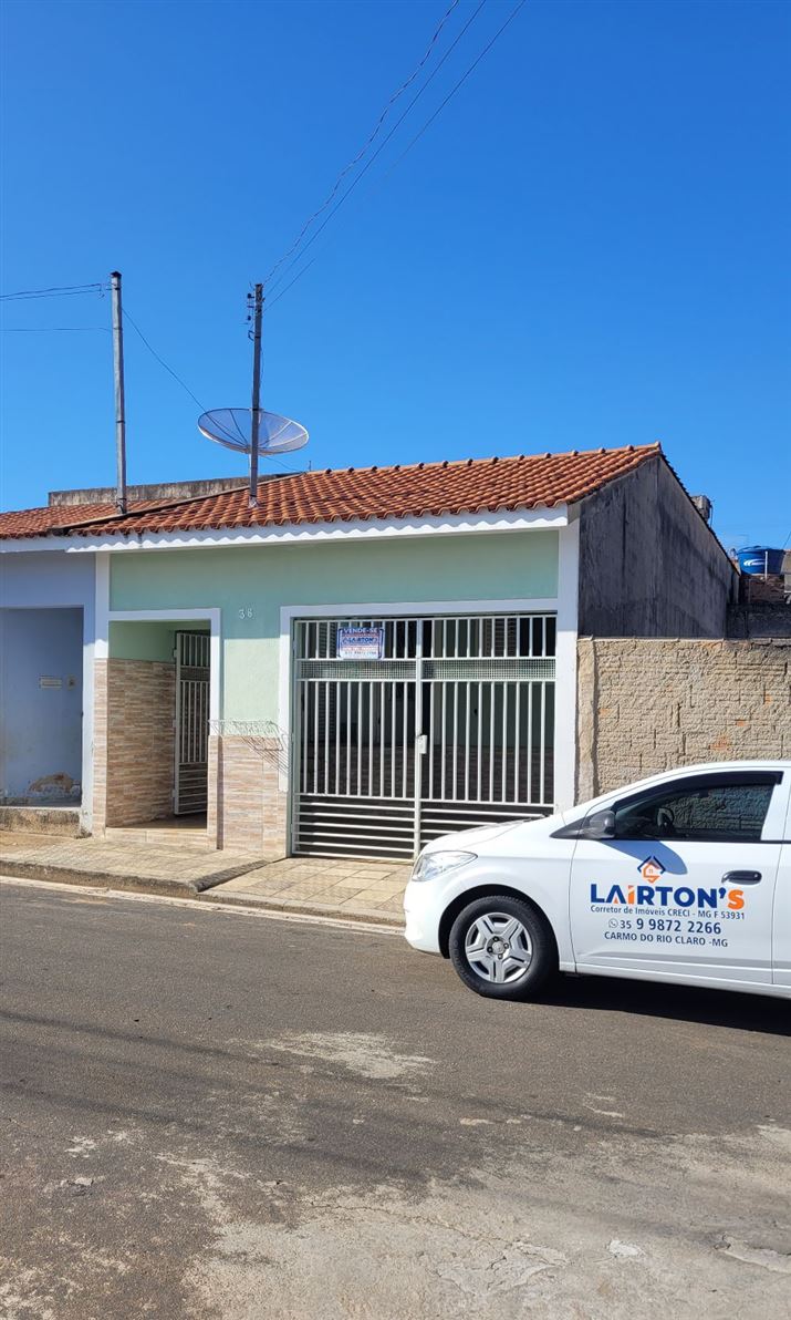 CASA A VENDA BAIRRO PLANALTO, A OPORTUNIDADE QUE VOCÊ ESPERAVA PARA ADQUIRIR SUA CASA PROPRIA E SAIR DO ALUGUEL!

☆☆☆ VEM QUE TEM! ☆☆☆

☆☆☆ VALOR $ 200 MIL ☆☆☆

☆ Área Construída 68 M²
☆ Portão E Social 
☆ Garagem 
☆ Sala
☆ Corredor 
☆ Banheiro Social 
☆ 2 Dormitórios 
☆ Cozinha Ampla 
☆ Lavanderia 
☆ Dispensa 
☆ Todas Venezianas Sasazak

TROCA POR CASA DE 3 DORMITÓRIOS, GARAGEM PARA 2 CARROS,VOLTA A DIFERENÇA!

Lairton's Corretor De Imóveis Creci-mg f.53931. Contate-nos 35 99872 2266.