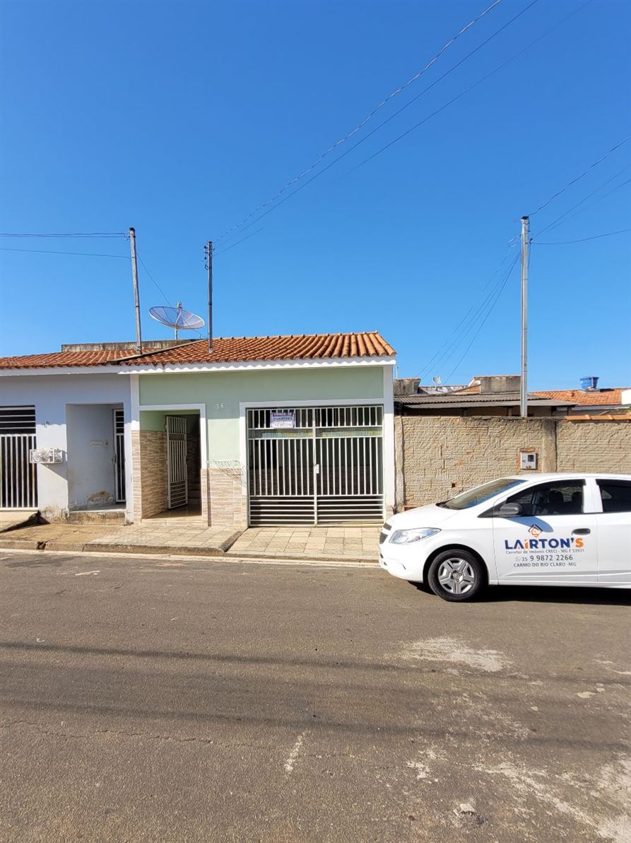 CASA A VENDA BAIRRO PLANALTO, A OPORTUNIDADE QUE VOCÊ ESPERAVA PARA ADQUIRIR SUA CASA PROPRIA E SAIR DO ALUGUEL!

☆☆☆ VEM QUE TEM! ☆☆☆

☆☆☆ VALOR $ 200 MIL ☆☆☆

☆ Área Construída 68 M²
☆ Portão E Social 
☆ Garagem 
☆ Sala
☆ Corredor 
☆ Banheiro Social 
☆ 2 Dormitórios 
☆ Cozinha Ampla 
☆ Lavanderia 
☆ Dispensa 
☆ Todas Venezianas Sasazak

TROCA POR CASA DE 3 DORMITÓRIOS, GARAGEM PARA 2 CARROS,VOLTA A DIFERENÇA!

Lairton's Corretor De Imóveis Creci-mg f.53931. Contate-nos 35 99872 2266.