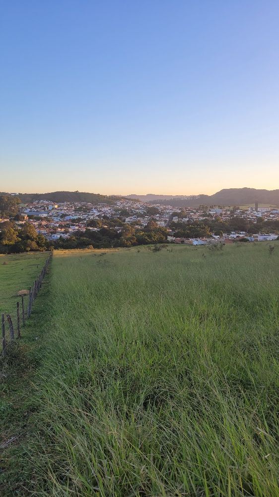 CHÁCARA A VENDA BAIRRO DO PORTO, OPORTUNIDADE ÚNICA!

☆☆☆ EXCLUSIVIDADE ☆☆☆

☆☆☆ VEM QUE TEM! ☆☆☆

☆ Área 27.200 M²
☆ Área De 80 X 340 Metros 
☆ Área de Alta Valorização 
☆ 200 Metros DO Asfalto 
☆ Topografia De Excelência 
☆ NASCENTE D'ÁGUA NATURAL 
☆ Formada Em Braquiaria
☆ Área De Excelência P/
 Loteamento 
☆ Área P/ Condomínio 

☆☆☆ UMA PEROLA ☆☆☆

Você que esta pensando em investir Em Imóveis Chegou Sua Vez .Com Preço Justo Que Cabe No Seu Orçamento!

Lairton's Corretor De Imóveis Creci-mg f.53931 Contate-nos 35 99872 2266.
https://www.instagram.com/reel/C6wFS6FuzBS/?igsh=NTV3bjZkY3VlaG4=