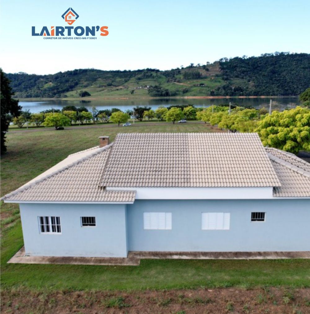 CASA A VENDA NO CHACREAMENTO PARQUE DO LAGO.

☆☆☆ EXCLUSIVIDADE ☆☆☆

☆☆☆ ACEITA PERMUTA☆☆☆

☆☆☆ ÁREA DE ALTA VALORIZAÇÃO ☆☆☆

☆ PRÓXIMO AO LAGO DE
  FURNAS C/ EMBARQUE 
  DESEMBARQUE BARCOS,
 JET SKI, LANCHAS ETC.

☆☆☆ VALOR $ 520.MIL ☆☆☆

PROJETO NO ESTILO COLONIAL EM FINO ACABAMENTO!

LOCALIZADA A 8 KM DE CARMO DO RIO CLARO SUL DE MINAS, SENDO 5 KM DE ASFALTO.

☆ Terreno 1.000 M²
☆ Área Construída 140.M²
☆ 3 Dormitórios Sendo 1 Suite 
☆ Cozinha Americana
☆ Sala De Estar Ampla 
☆ Banheiro Social 
☆ Piso De Porcelanato 
☆ Área Gourmet Completa C/
 Churrasqueira, Balcão De 
  Granito, 
☆ Lavabo Externo 
☆ 860 M² Área Livre 

Lairton's Corretor De Imóveis Creci-mg. Contate-nos 35 999 555 999 35 99872 2266.
https://www.instagram.com/reel/C69Y-HiuMyw/?igsh=azc1cHhnc3g4Mzg5