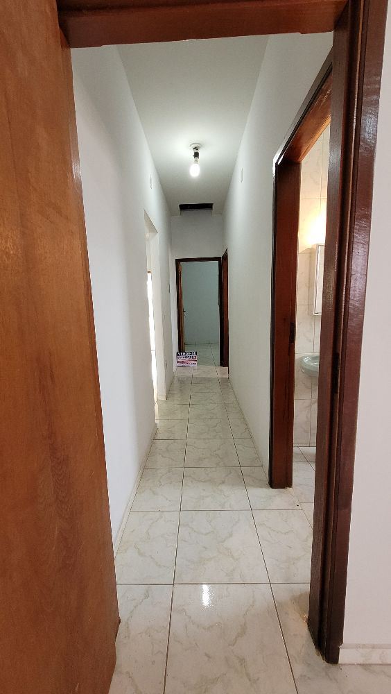 CASA A VENDA BAIRRO: OLIVEIRA! A OPORTUNIDADE QUE VOCÊ ESPERAVA PARA ADQUIRIR SUA CASA PRÓPRIA, SAIR DO ALUGUEL!

☆☆☆ VEM QUE TEM! ☆☆☆

☆☆☆ VALOR $ 280.MIL ☆☆☆

☆☆☆ ÁREA DE ALTA VALORIZAÇÃO ☆☆☆

☆ Topografia De Excelência 
☆Terreno 226 M²
 ☆ Área Construída 85 M²
☆ Área Livre 141 M²
☆ 8 X 17 Metros Livre De Frente P/ Rua
☆ Portão e Social 
☆ Sala Ampla 
☆ Copa e Cozinha Ampla C/ Balcão De Granito Preto 
☆ Corredor 
☆ 3 Dormitórios  Amplos
☆ Venezianas Sasazak C/ Regulagem De Ventilação 
☆ Lavanderia 
☆ Área Livre C/ Portão Grande 
☆ Toda Murada 
☆ Segurança Máxima 
☆ Área C/ Base Fazer Churrasqueira 
☆ Murro C/ Base Levantar Paredes

Lairton's Corretor De Imóveis Creci-mg f.53931. Contate-nos 35 99872 2266
https://www.instagram.com/reel/C7hH-IqOhHH/?igsh=ZzJzdjc0eWJzZTZl