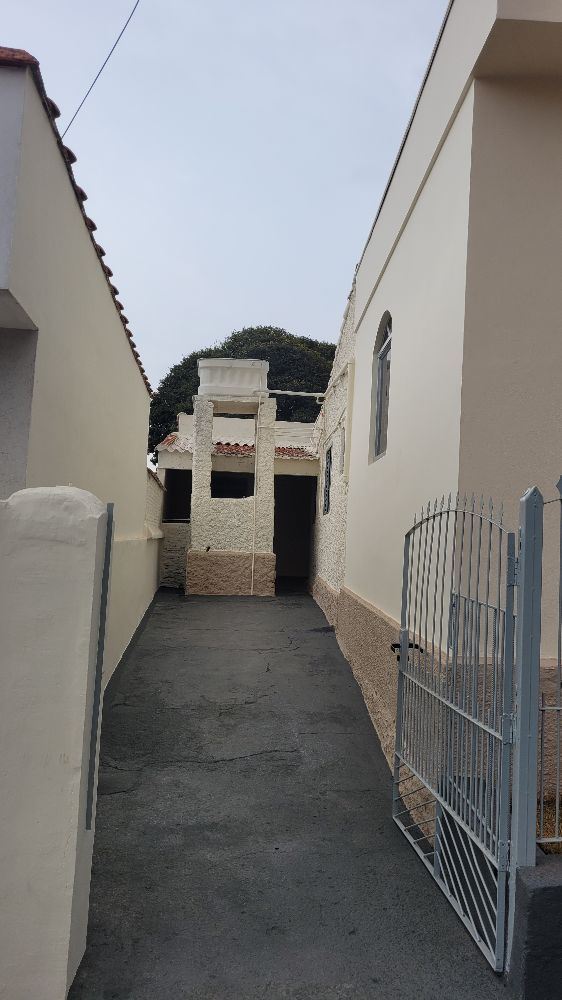 CASA A VENDA BAIRRO:SÃO BENEDITO. OPORTUNIDADE E NEGÓCIO DE OCASIÃO.PARA VOCÊ QUER SAIR DO ALUGUEL C/ PREÇO QUE CABE NO SEU BOLSO!

☆☆☆ EXCLUSIVIDADE ☆☆☆

☆☆☆ VALOR $ 280.MIL ☆☆☆

☆☆☆ VEM QUE TEM! ☆☆☆

☆☆☆ ÁREA DE ALTA VALORIZAÇÃO ☆☆☆

☆Terreno 380 M²
☆ Área Construída 170 M²
☆ Portão Entrada Independente 
  P/ Edicula 
☆ Garagem Ampla
☆ Sala Ampla
☆ Corredor
☆ 3 Dormitórios 
☆ Banheiro Social 
☆ Sala De Jantar 
☆ Lavanderia Coberta 
☆ Área De Lazer 
☆ Cozinha Separada Ampla 
☆ 2 Dispensa 

☆☆☆ EDICULA ☆☆☆

☆ 1 Dormitório 
☆  Cozinha Ampla 
☆ Banheiro Social 
☆ Dispensa Pode Tornar 1
  Dormitório 
☆ Lavanderia Externa
☆ 3 Pés Jaboticaba Produzindo 
☆ 100 M² Área Livre 

LAIRTON'S CORRETOR DE IMOVEIS CRECÍ-MG F.53931. CONTATE-NOS 35 99872 2266
https://www.instagram.com/reel/C8py07RpbxN/?igsh=YWdnMGs5MnJ6M2Ro
https://www.instagram.com/reel/C82_GhuuQ0m/?igsh=MWh3dXd4YTRzdmNpcA==