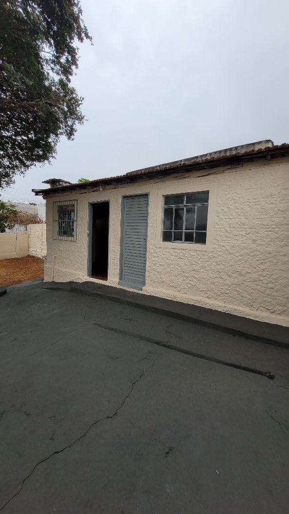 CASA A VENDA BAIRRO:SÃO BENEDITO. OPORTUNIDADE E NEGÓCIO DE OCASIÃO.PARA VOCÊ QUER SAIR DO ALUGUEL C/ PREÇO QUE CABE NO SEU BOLSO!

☆☆☆ EXCLUSIVIDADE ☆☆☆

☆☆☆ VALOR $ 280.MIL ☆☆☆

☆☆☆ VEM QUE TEM! ☆☆☆

☆☆☆ ÁREA DE ALTA VALORIZAÇÃO ☆☆☆

☆Terreno 380 M²
☆ Área Construída 170 M²
☆ Portão Entrada Independente 
  P/ Edicula 
☆ Garagem Ampla
☆ Sala Ampla
☆ Corredor
☆ 3 Dormitórios 
☆ Banheiro Social 
☆ Sala De Jantar 
☆ Lavanderia Coberta 
☆ Área De Lazer 
☆ Cozinha Separada Ampla 
☆ 2 Dispensa 

☆☆☆ EDICULA ☆☆☆

☆ 1 Dormitório 
☆  Cozinha Ampla 
☆ Banheiro Social 
☆ Dispensa Pode Tornar 1
  Dormitório 
☆ Lavanderia Externa
☆ 3 Pés Jaboticaba Produzindo 
☆ 100 M² Área Livre 

LAIRTON'S CORRETOR DE IMOVEIS CRECÍ-MG F.53931. CONTATE-NOS 35 99872 2266
https://www.instagram.com/reel/C8py07RpbxN/?igsh=YWdnMGs5MnJ6M2Ro
https://www.instagram.com/reel/C82_GhuuQ0m/?igsh=MWh3dXd4YTRzdmNpcA==