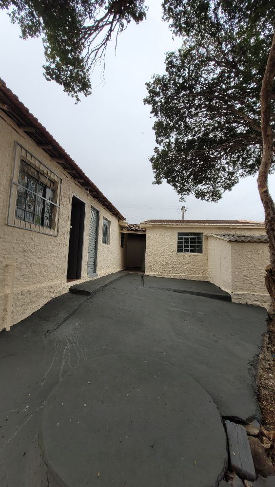 CASA A VENDA BAIRRO:SÃO BENEDITO. OPORTUNIDADE E NEGÓCIO DE OCASIÃO.PARA VOCÊ QUER SAIR DO ALUGUEL C/ PREÇO QUE CABE NO SEU BOLSO!

☆☆☆ EXCLUSIVIDADE ☆☆☆

☆☆☆ VALOR $ 280.MIL ☆☆☆

☆☆☆ VEM QUE TEM! ☆☆☆

☆☆☆ ÁREA DE ALTA VALORIZAÇÃO ☆☆☆

☆Terreno 380 M²
☆ Área Construída 170 M²
☆ Portão Entrada Independente 
  P/ Edicula 
☆ Garagem Ampla
☆ Sala Ampla
☆ Corredor
☆ 3 Dormitórios 
☆ Banheiro Social 
☆ Sala De Jantar 
☆ Lavanderia Coberta 
☆ Área De Lazer 
☆ Cozinha Separada Ampla 
☆ 2 Dispensa 

☆☆☆ EDICULA ☆☆☆

☆ 1 Dormitório 
☆  Cozinha Ampla 
☆ Banheiro Social 
☆ Dispensa Pode Tornar 1
  Dormitório 
☆ Lavanderia Externa
☆ 3 Pés Jaboticaba Produzindo 
☆ 100 M² Área Livre 

LAIRTON'S CORRETOR DE IMOVEIS CRECÍ-MG F.53931. CONTATE-NOS 35 99872 2266
https://www.instagram.com/reel/C8py07RpbxN/?igsh=YWdnMGs5MnJ6M2Ro
https://www.instagram.com/reel/C82_GhuuQ0m/?igsh=MWh3dXd4YTRzdmNpcA==