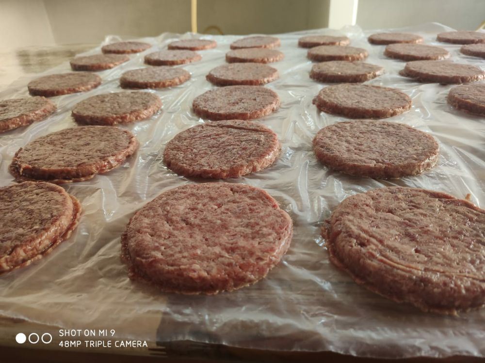 Hambúrguer caseiro da melhor qualidade é só aqui no Saulinho Lanches!!😋🤤🍔😍