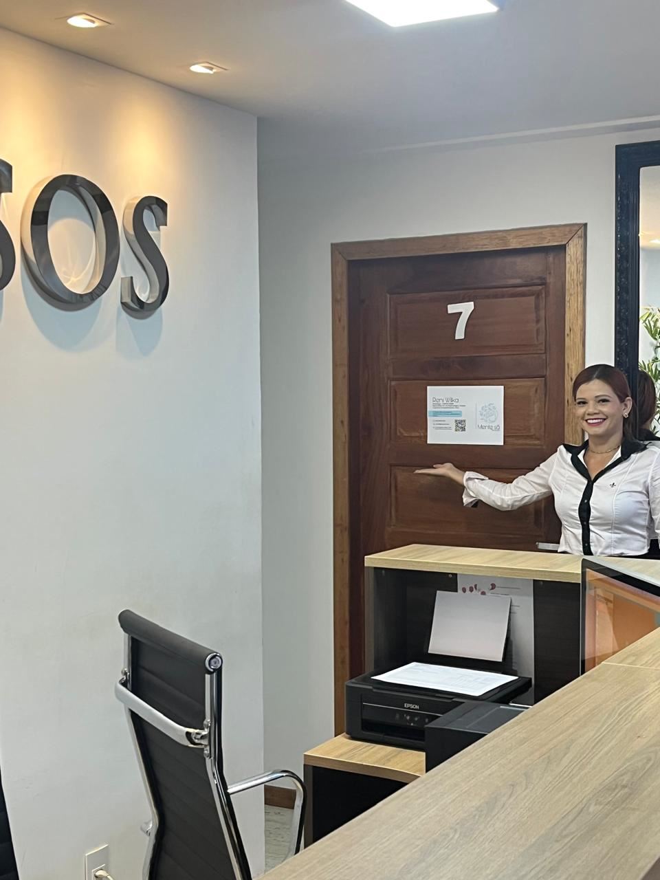 Reni Wilka - Especialista em neuropsicologia e terapia cognitivo comportamental